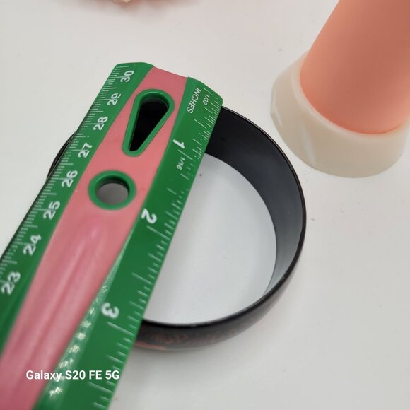 Painted Lacquer Bangle Bracelet Black with Gold Koi Fish - Picture 7 of 10